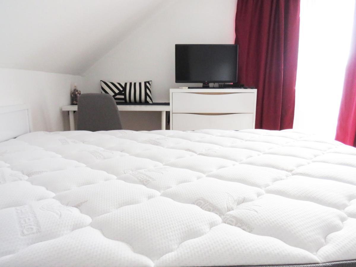 Art Inn Apartmanhaz Balaton-Gyenesdias Exterior photo