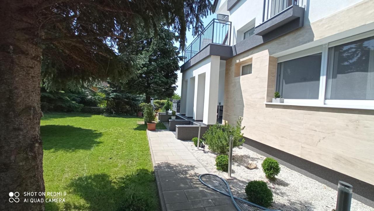 Art Inn Apartmanhaz Balaton-Gyenesdias Exterior photo