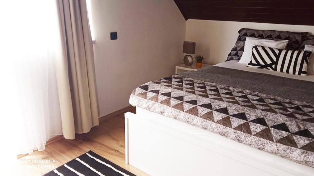 Art Inn Apartmanhaz Balaton-Gyenesdias Exterior photo